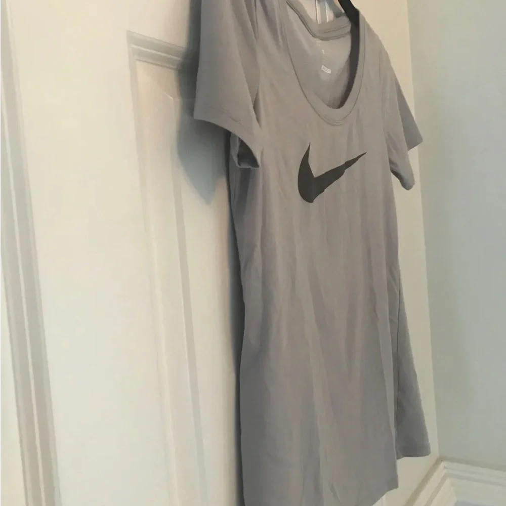 Nike Gray Tee Shirt Dri Fit Sz X-Small